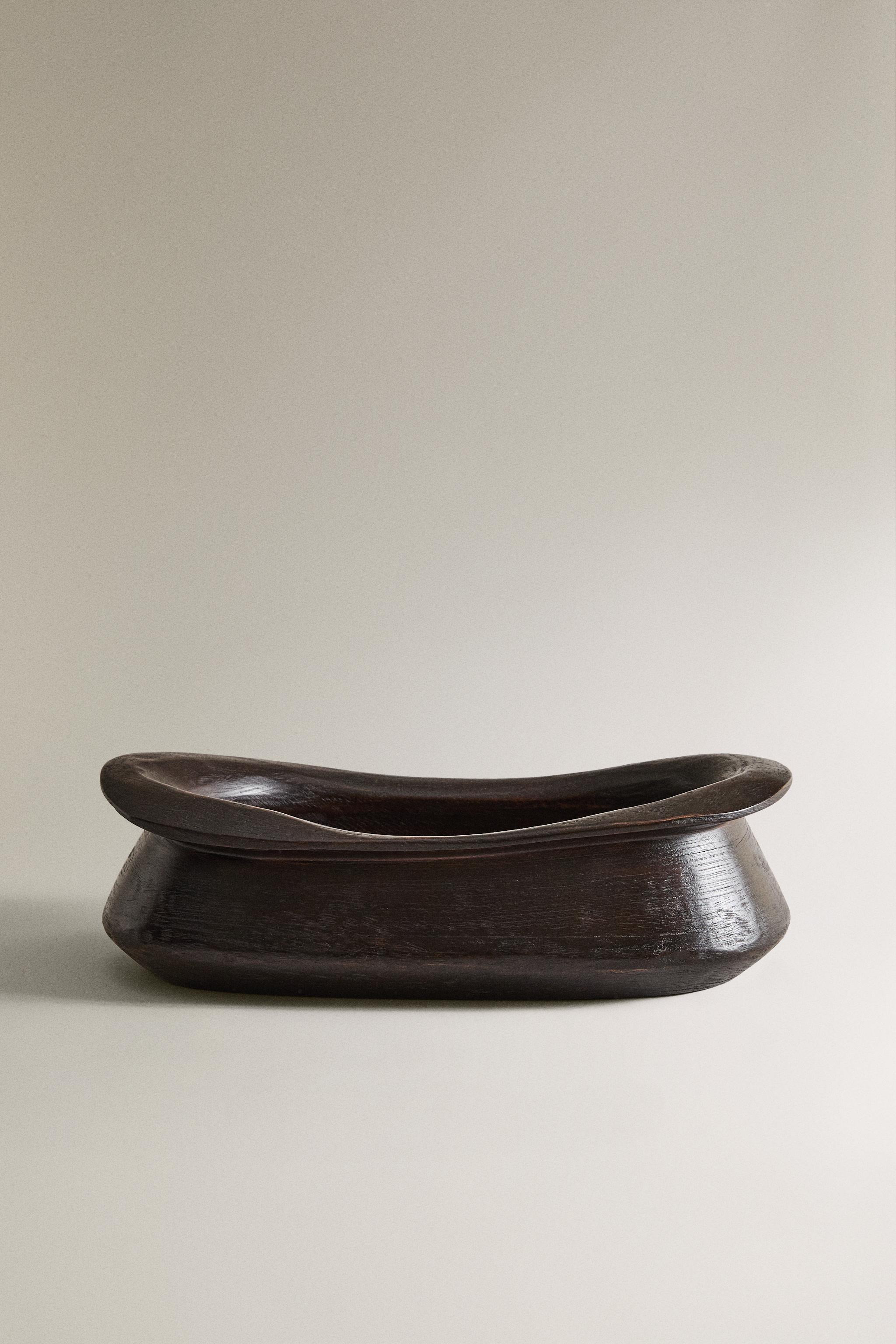 IRREGULAR WOODEN TRAY